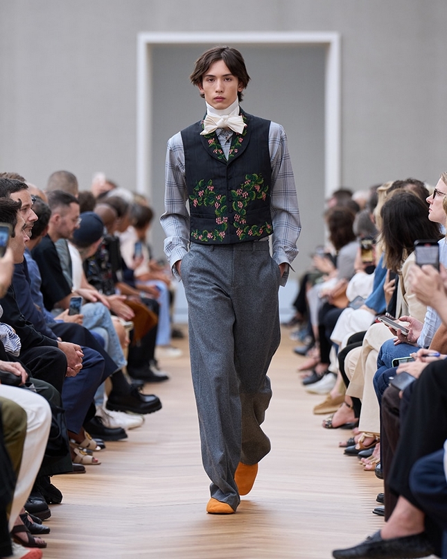 DIOR jw anderson summer26 04